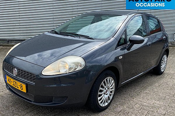 Fiat Punto Evo 1.2 Active NIEUWE APK, AIRCO, 5 DEURS, DISTRIBUTIE BIJ 176DKM VV.