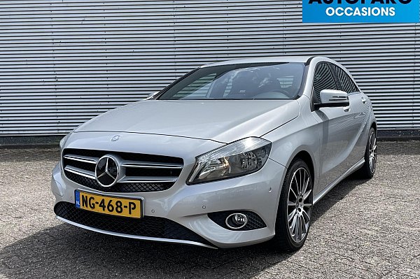 Mercedes-Benz A-Klasse 180 Ambition AIRCO, SPORTSTOELEN,PARKEERSENSOREN, STOELVERWARING, 6 VERSNELLINGEN.