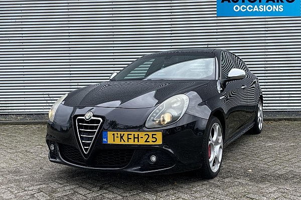 Alfa Romeo Giulietta 1.4 T Distinctive SPORTIVA, MOOIE NEDERLANDS GELEVERDE ALFA AUTOMAAT EN PANORAMA SCHUIFDAK.