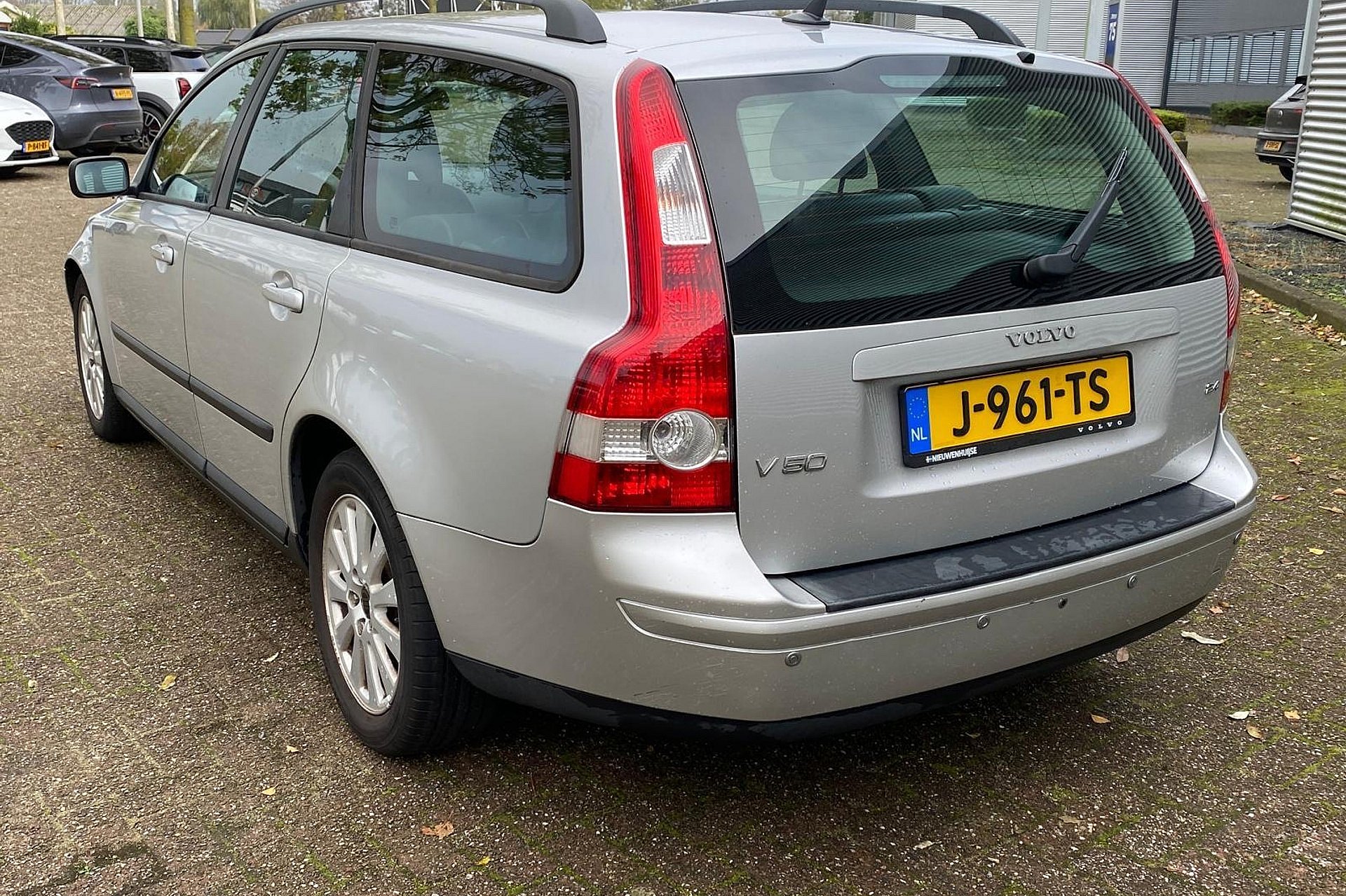 Volvo V50